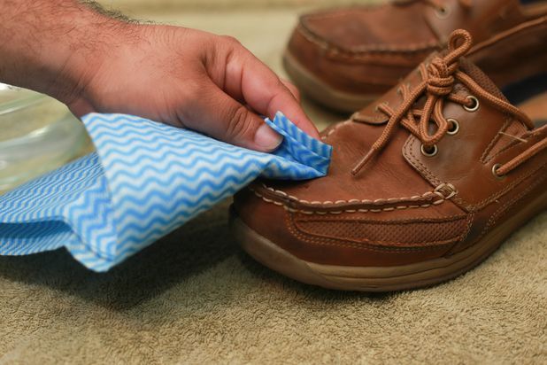 benefits of cooking oil fo r cleaning shoes