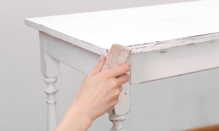 how to strip paint from wood